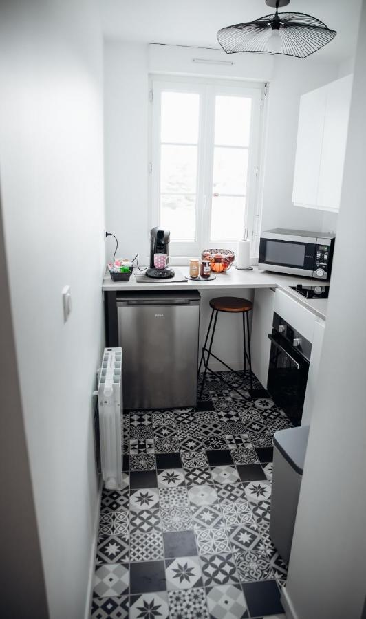 Appartement Neuf, Moderne Et Confortable! Ernée エクステリア 写真
