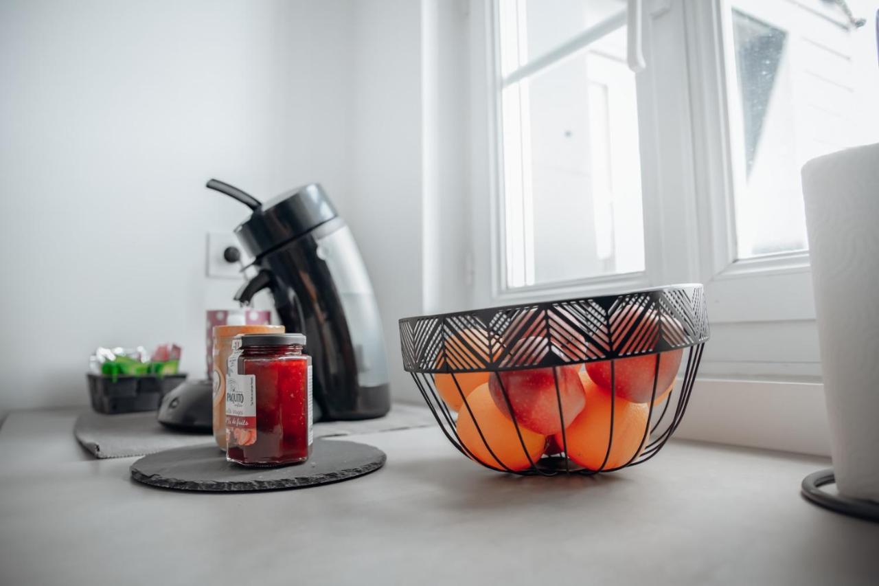 Appartement Neuf, Moderne Et Confortable! Ernée エクステリア 写真