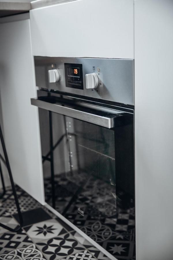 Appartement Neuf, Moderne Et Confortable! Ernée エクステリア 写真