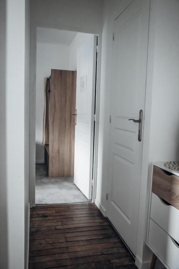 Appartement Neuf, Moderne Et Confortable! Ernée エクステリア 写真