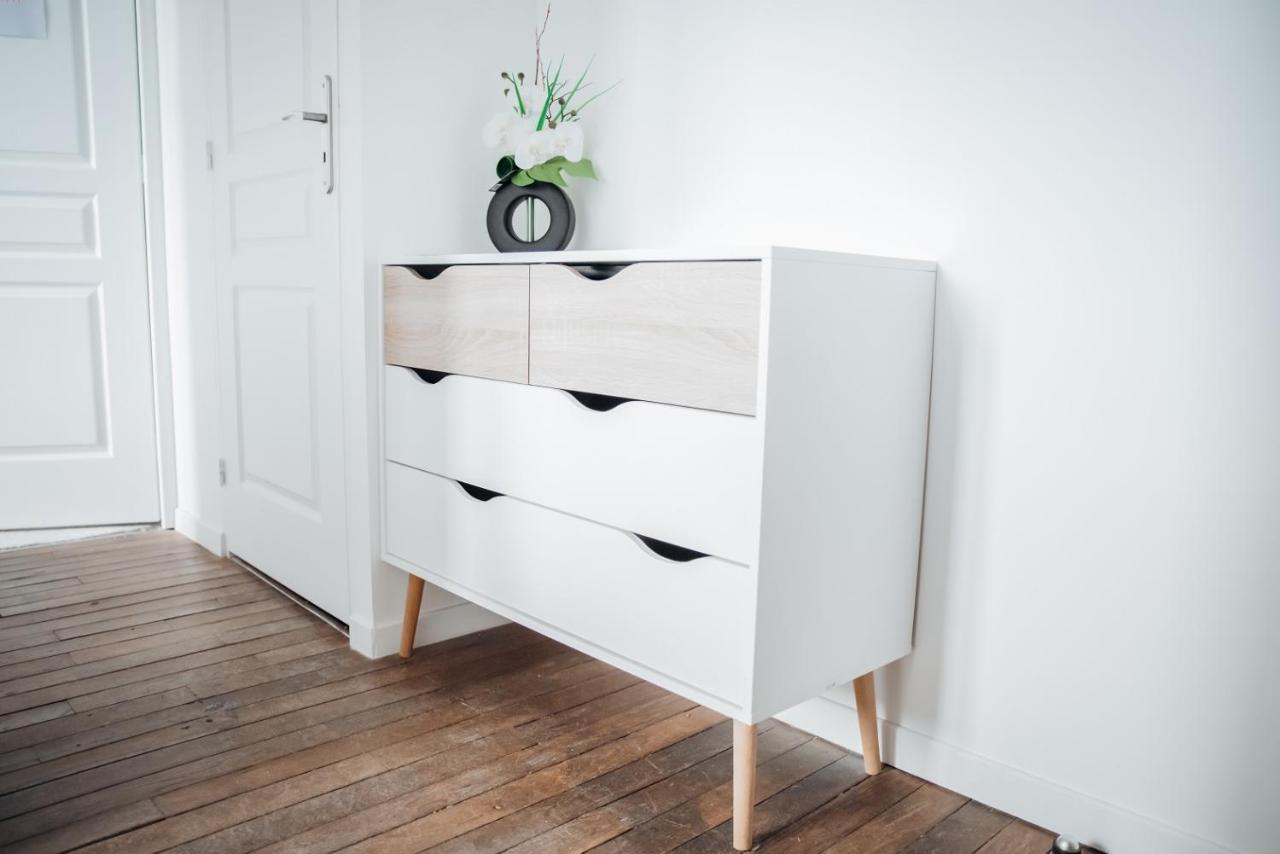 Appartement Neuf, Moderne Et Confortable! Ernée エクステリア 写真