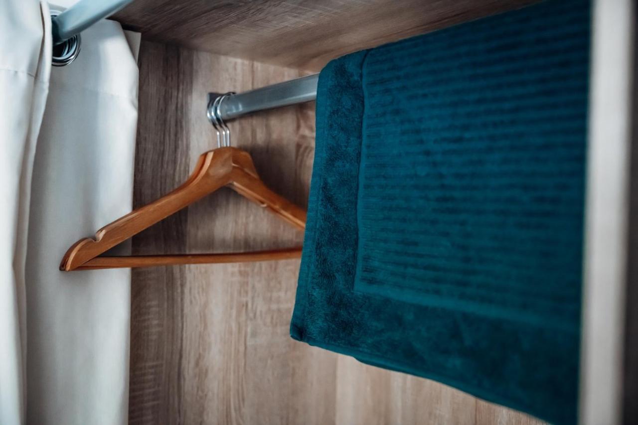 Appartement Neuf, Moderne Et Confortable! Ernée エクステリア 写真